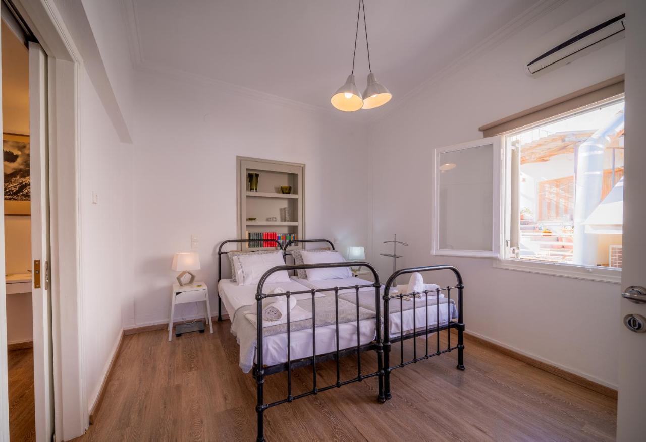 The Roof - Flat Sea View In Aegina Town Apartman Kültér fotó